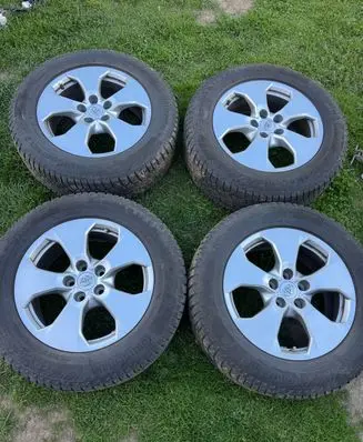 Toyota RAV 4 (XA50) R17 alloy rim PW45742000