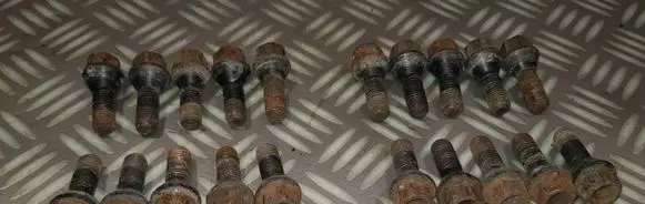 BMW 1 E81 E87 Nuts/bolts 