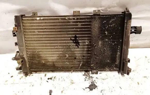 Opel Zafira B Coolant radiator