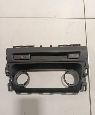 Mazda 3 III Seat heating switch Bhr2a