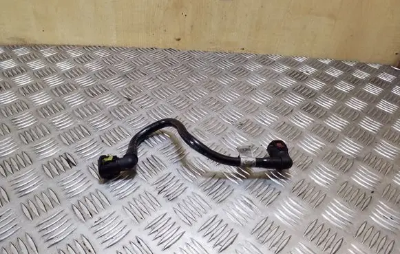 Gearbox oil cooler pipe/hose