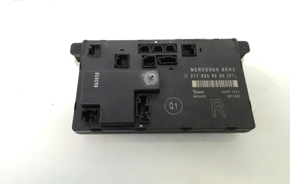 Mercedes-Benz E W211 Door control unit/module 2118208285 2038106293