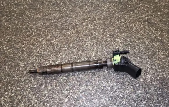 Audi A6 S6 C6 4F Fuel injector 059130277AA