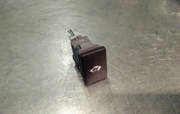 Toyota Prius (XW20) Other switches/knobs/shifts 15B060