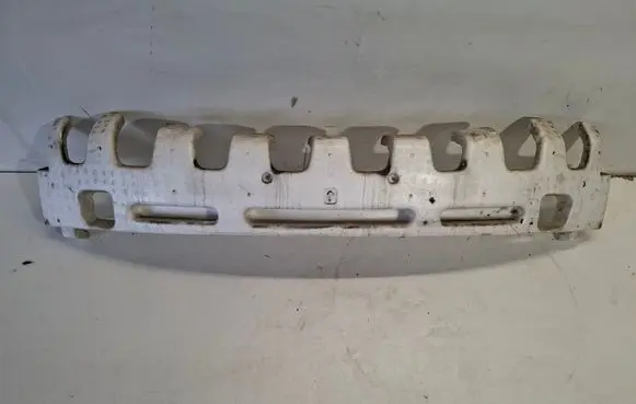 Front bumper foam support bar