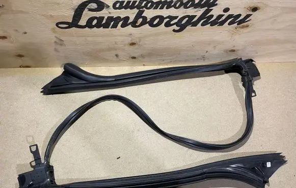 Mercedes-Benz C W205 Rubber seal front coupe door window A2056306701