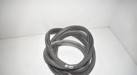 BMW 3 F30 F35 F31 Front door rubber seal 7258329 51337258329