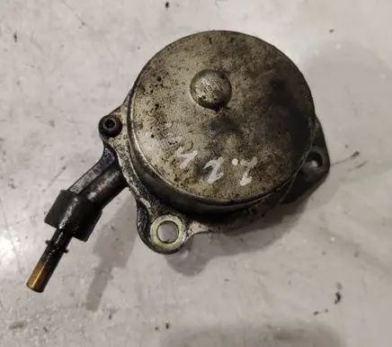 Peugeot 607 Vacuum pump