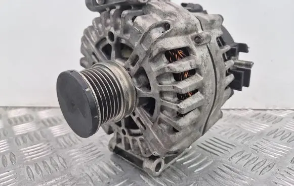 Mercedes-Benz C W204 Generator/alternator A0009067702