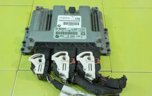 Mini Cooper Countryman R60 Engine control unit/module 8600124
