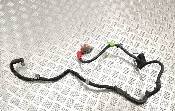 Mercedes-Benz CLS C218 AMG Positive cable (battery) A2124409039