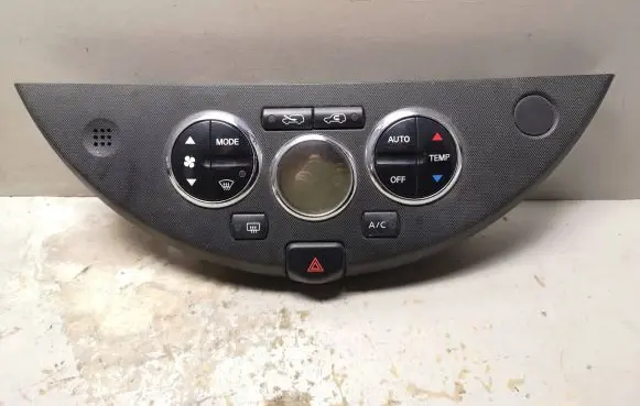 Nissan Note (E11) Climate control unit 275009U11A