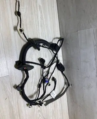 Renault Arkana Front door wiring loom/harness boot 241257253R