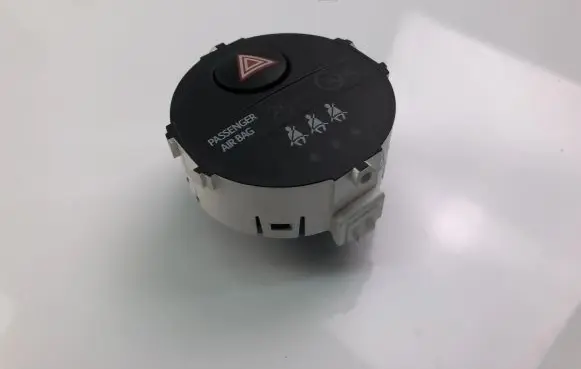 Toyota Yaris Hazard light switch 839500D100