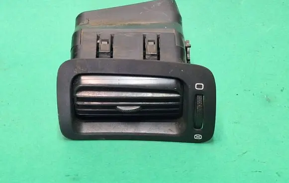 Subaru Legacy Dashboard side air vent grill/cover trim 