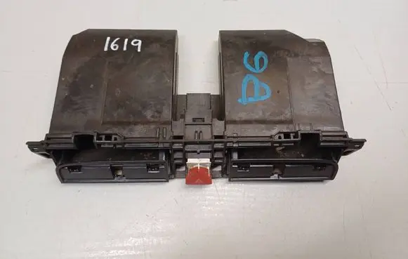 Volkswagen PASSAT B6 Dashboard storage box/compartment 3C0858407