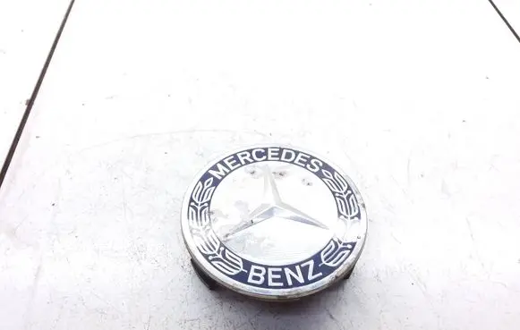 Mercedes-Benz A W168 R12 wheel hub/cap/trim A1714000025