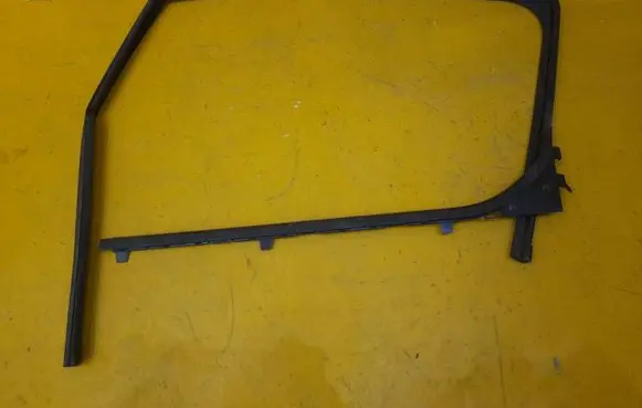Toyota Proace Rubber seal front coupe door 