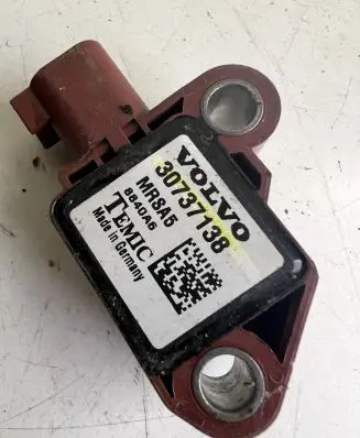 Volvo V50 Airbag deployment crash/impact sensor 30737138 8840A6