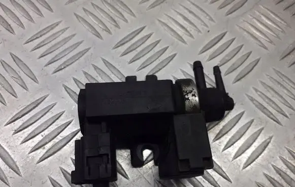 Audi A4 S4 B6 8E 8H Turbo solenoid valve 8E0906628