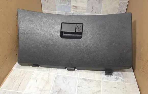 Chrysler Pacifica Glove box