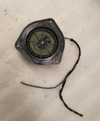 Audi A8 S8 D2 4D Rear door speaker