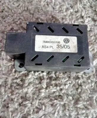 Volkswagen Golf Plus Aerial antenna amplifier 5M0035570B