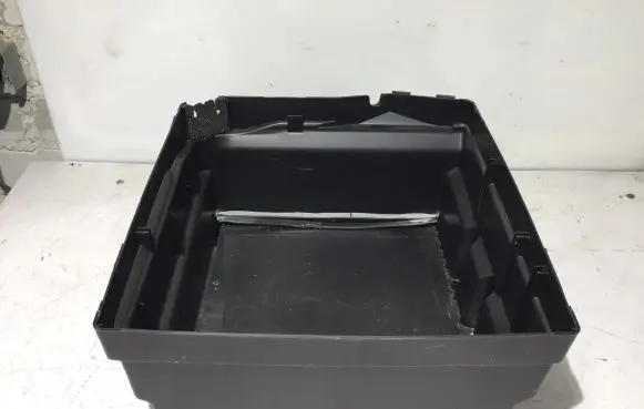 Battery box tray
