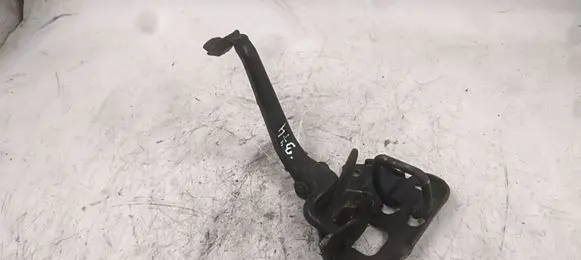 Audi A4 S4 B5 8D Engine bonnet/hood lock/catch 