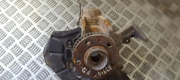 Volkswagen Golf IV Front wheel hub