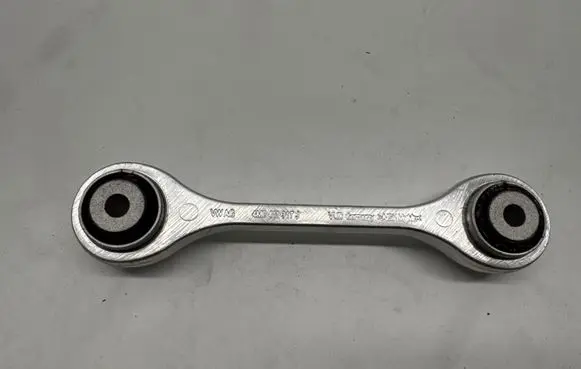 Audi Q7 4M Front anti-roll bar/stabilizer link 4M0411317J