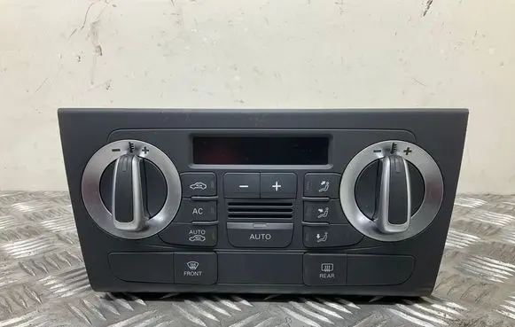 Audi Q3 8U Climate control unit 8U0820043B