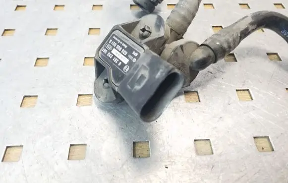 Skoda Octavia Mk2 (1Z) Air pressure sensor 0261230081 036906051G