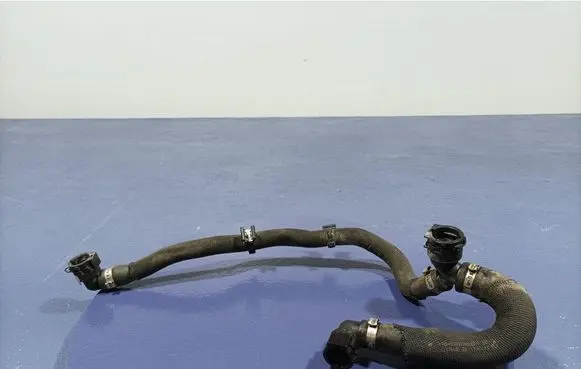 BMW X7 G07 Engine coolant pipe/hose 8470041