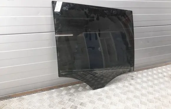 Mercedes-Benz GL X166 Rear door window glass A1667352610
