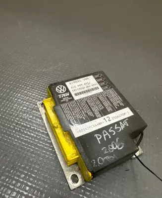 Volkswagen PASSAT B6 Airbag control unit/module 3C0909605J 391130 09H029S2521