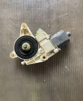 Front door window regulator motor