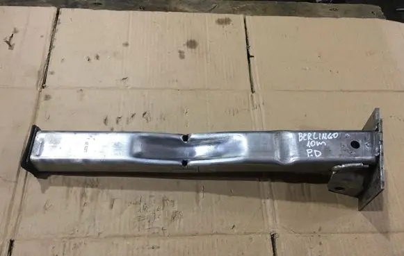 Citroen Berlingo Front bumper support beam D201091