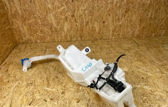 Windshield washer fluid reservoir/tank