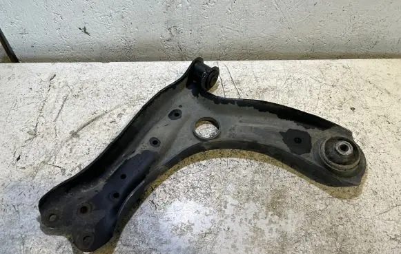 Seat Ibiza IV (6J,6P) Front lower control arm/wishbone 6R0407152A