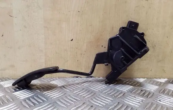 Subaru Outback Accelerator throttle pedal 36010AG110 1988007090