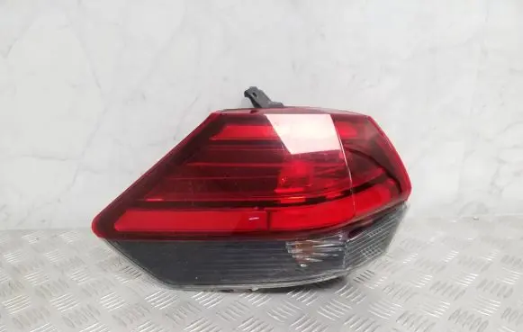Nissan X-Trail T32 Rear/tail lights 22023746