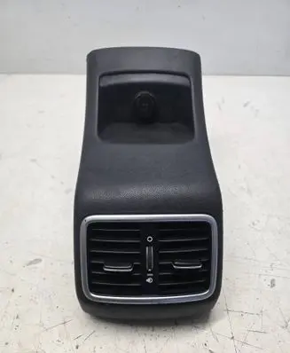 Rear air vent grill
