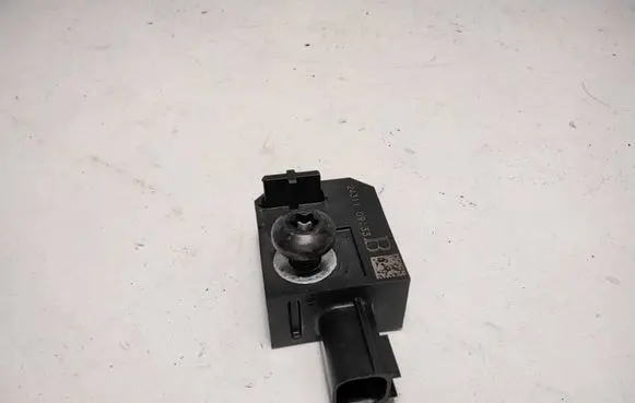 Chevrolet Captiva Airbag deployment crash/impact sensor 13502577 2891 151E8E05B