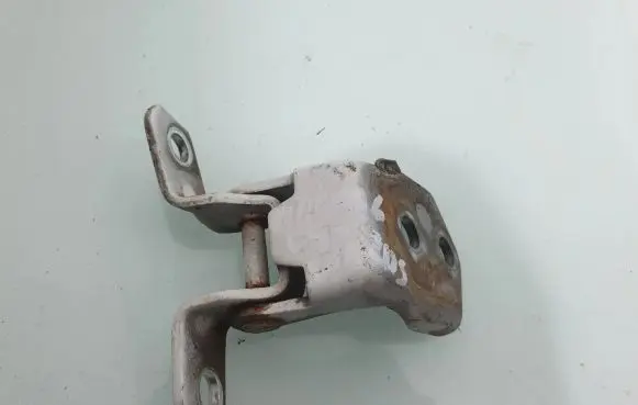 Mazda 6 Front door upper hinge