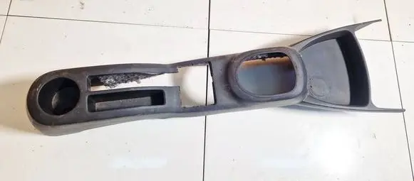 Toyota Yaris Center console 589100d010 58910-0d010