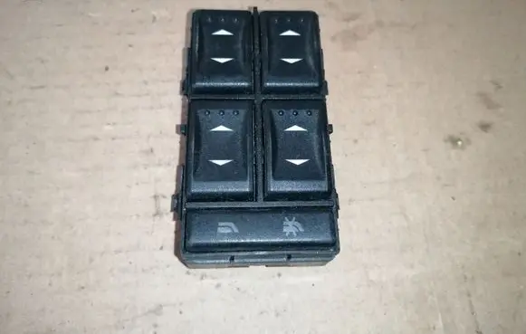 Ford Mondeo Mk III Electric window control switch 1S7T14A132BD