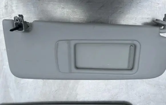Sun visor