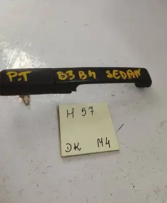 Volkswagen PASSAT B3 Rear door exterior handle 256984565