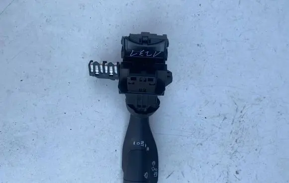 Volvo XC90 Wiper control stalk 31674103 3203190326